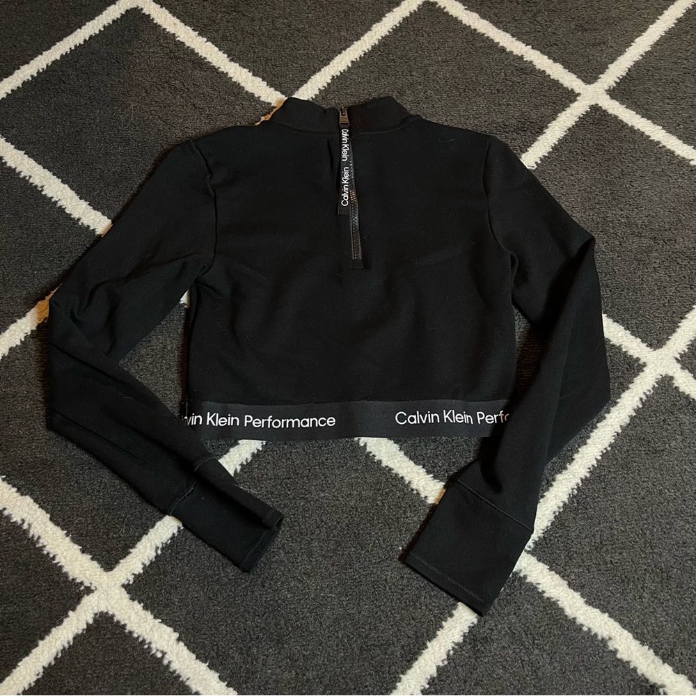 Calvin Klein Cropped Quarter Zip Long Sleeve Athletic Top